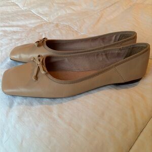Elegant Tan Women's Ballet Flats